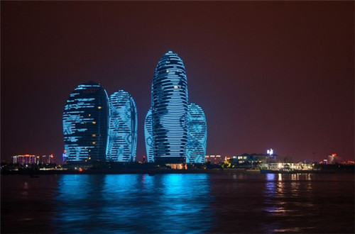 程大个小火锅加盟在忠县开店怎么样，在忠县开旋转小火锅加盟店利润到底高不高